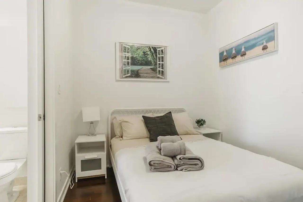 Apartment Luxury 2-Bedroom Condo Parking, View Of Cn Tower Toronto