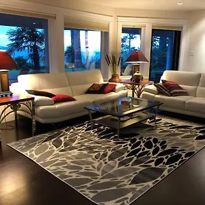  Villa Waterfront 2br With Superb Views Canada